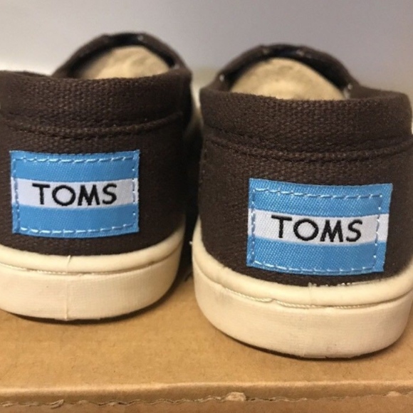 TOMS Youth Classics Chocolate Canvas Shoes Kids Ne - Picture 5 of 5